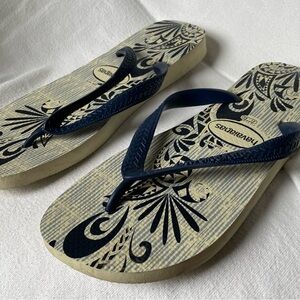 Havaianas Mens Aloha White/Navy Blue Flip Flops Size 9